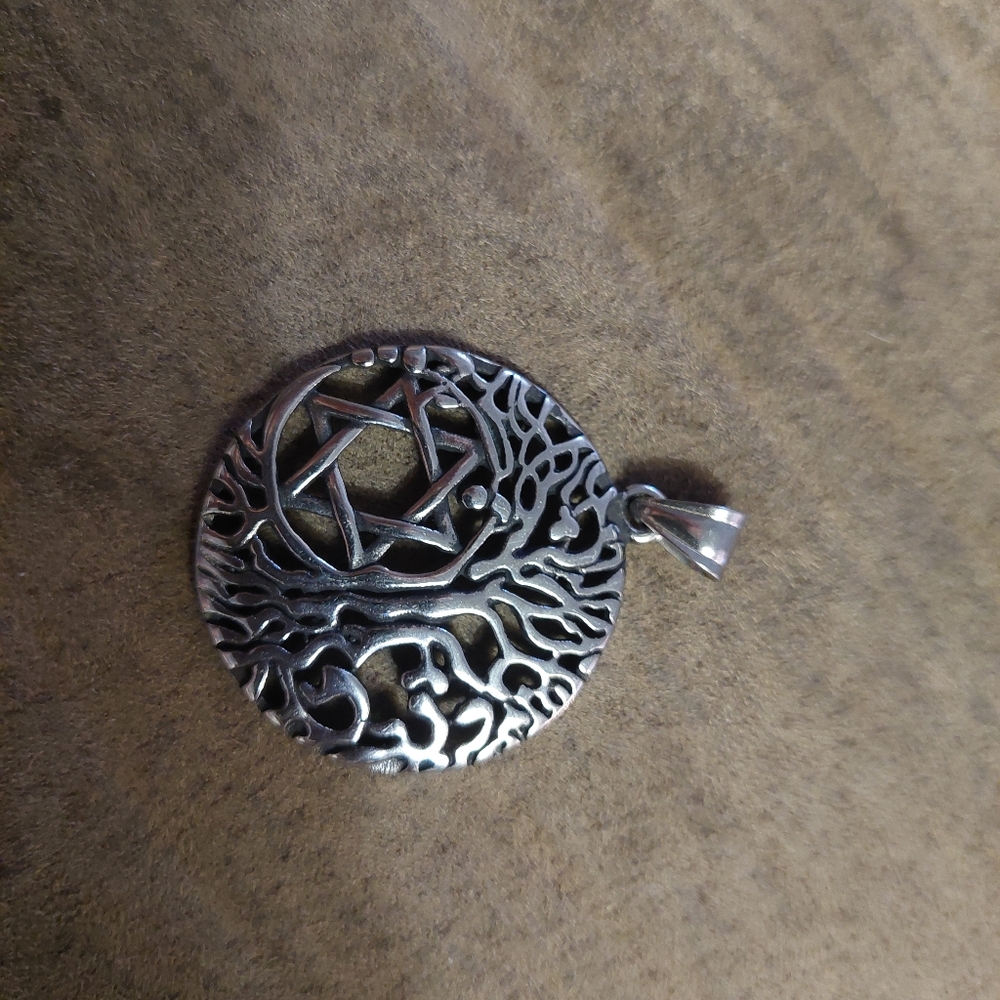 Stainless steel tree of life with a Jewish ✡️
